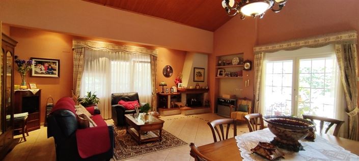 Image No.10-6 Bed Villa for sale