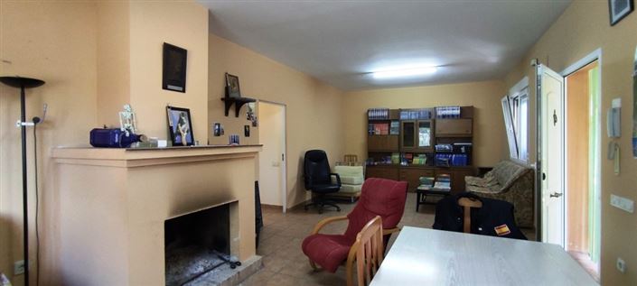 Image No.6-3 Bed Country House for sale