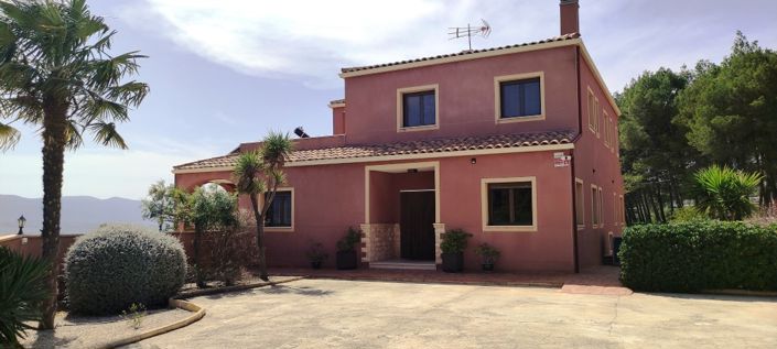 Image No.3-5 Bed Villa for sale