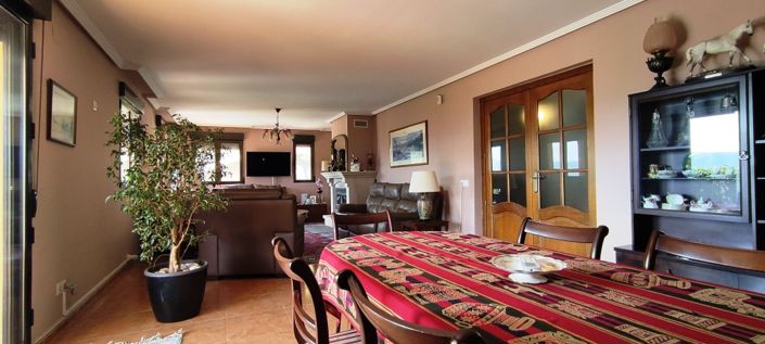 Image No.6-5 Bed Villa for sale