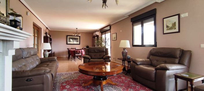 Image No.8-5 Bed Villa for sale