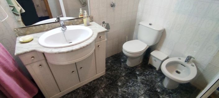 Image No.6-8 Bed Townhouse for sale