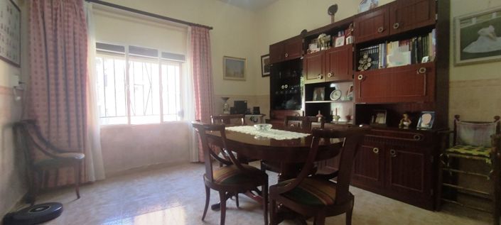 Image No.7-8 Bed Townhouse for sale