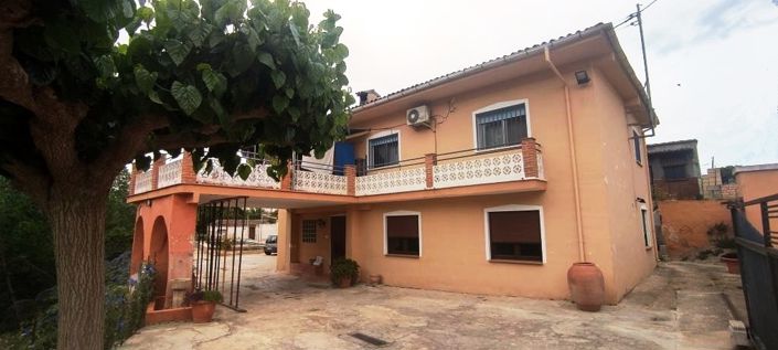 Image No.1-7 Bed Country House for sale