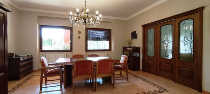 Image No.10-7 Bed Villa for sale