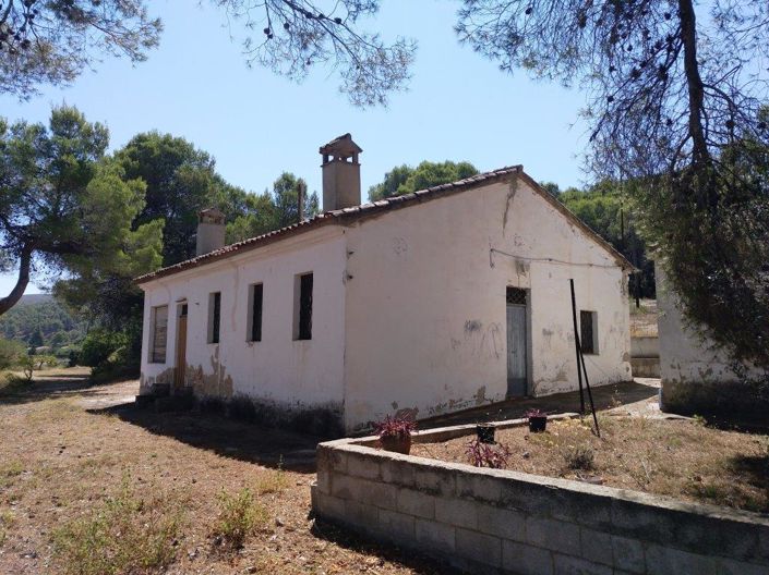 Image No.1-3 Bed Country House for sale