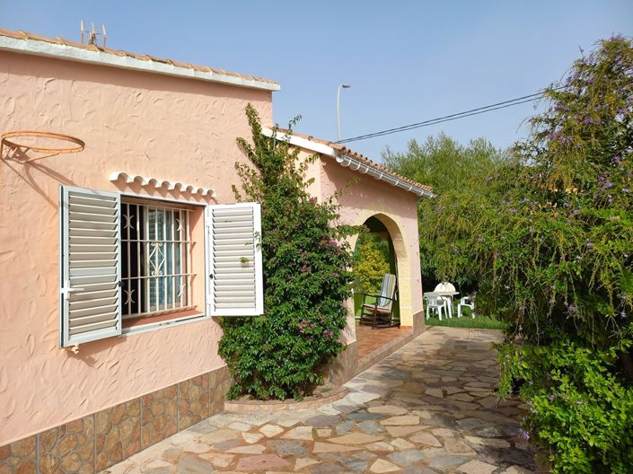 Image No.1-3 Bed Villa for sale