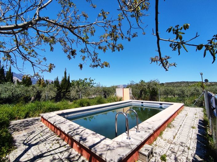 Image No.1-4 Bed Country House for sale