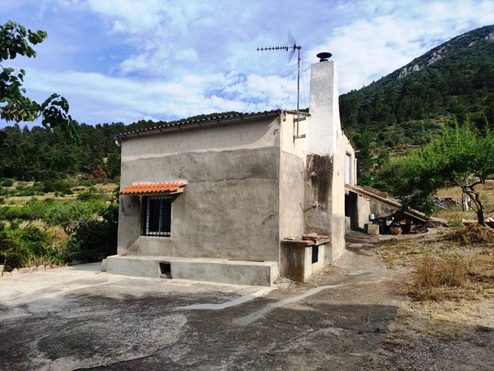 Image No.1-2 Bed Country House for sale