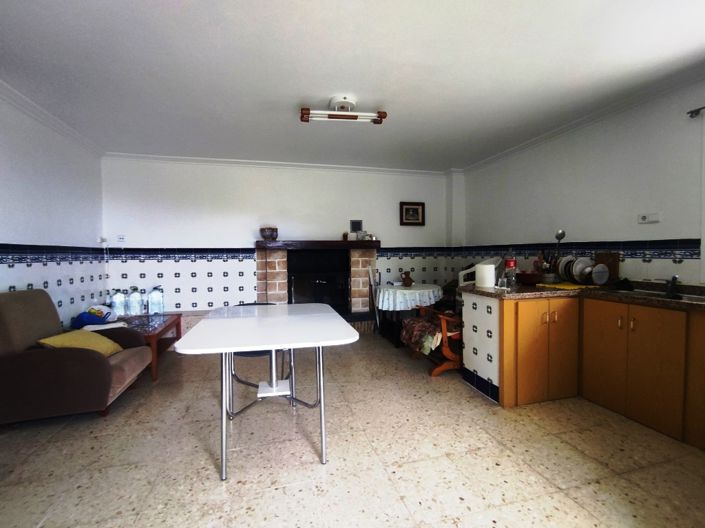 Image No.3-2 Bed Country House for sale