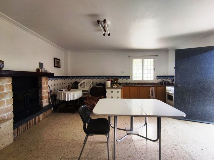 Image No.5-2 Bed Country House for sale