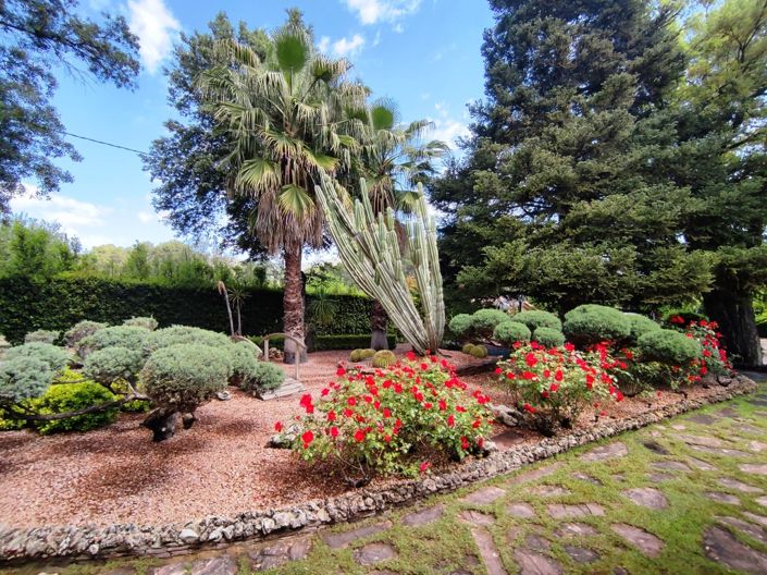 Image No.7-13 Bed Villa for sale