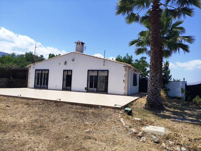 Image No.1-3 Bed Country House for sale