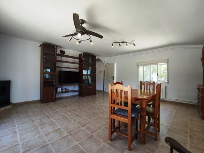 Image No.6-3 Bed Country House for sale