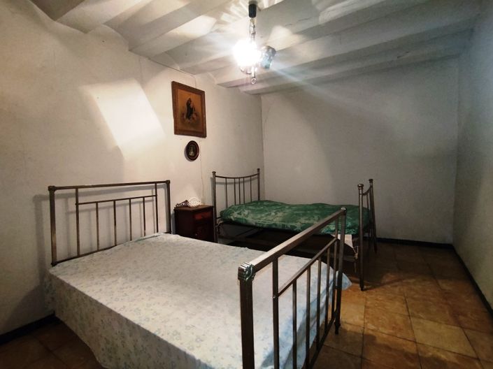 Image No.10-7 Bed Townhouse for sale