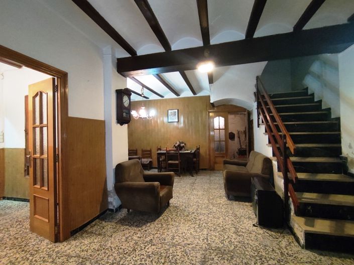 Image No.2-7 Bed Townhouse for sale