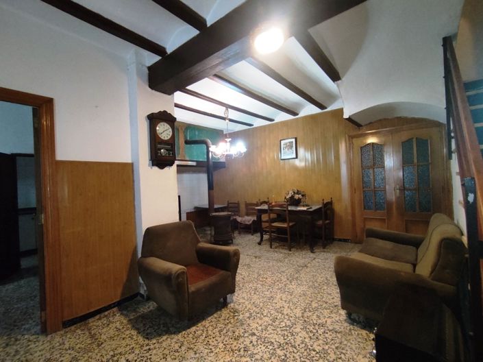 Image No.3-7 Bed Townhouse for sale