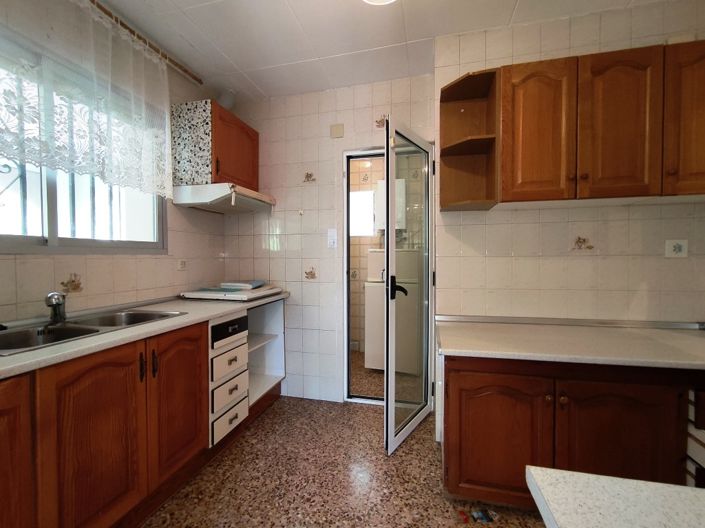 Image No.7-4 Bed Country House for sale