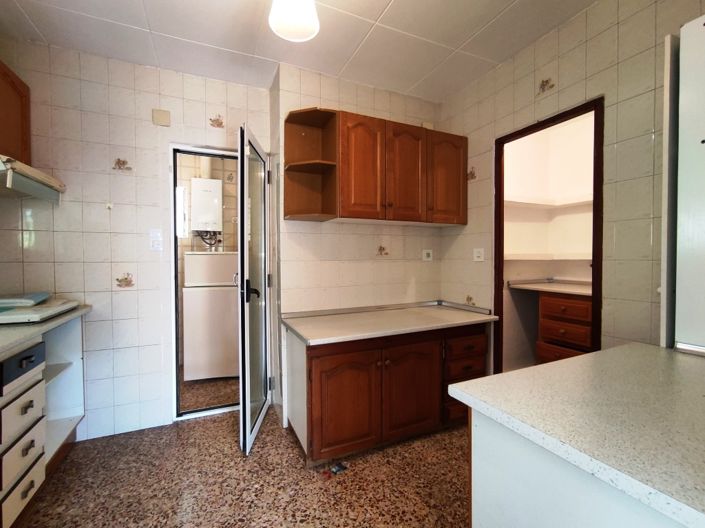 Image No.8-4 Bed Country House for sale