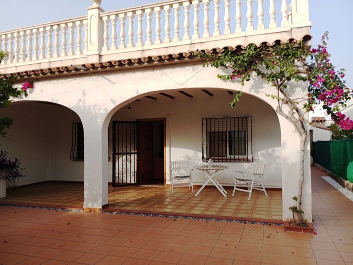 Image No.1-3 Bed Villa for sale