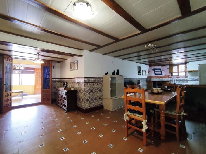 Image No.8-3 Bed Townhouse for sale