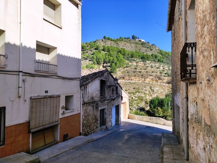 Image No.1-4 Bed Townhouse for sale