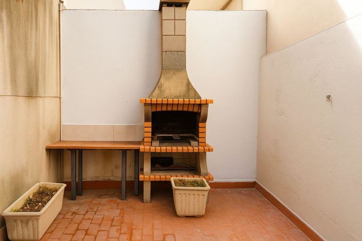 Image No.6-3 Bed Property for sale