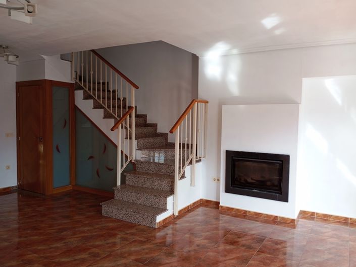 Image No.8-3 Bed Property for sale