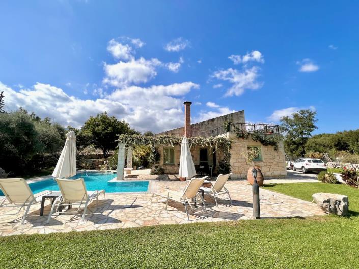 Image No.2-4 Bed Villa for sale