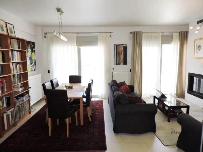 Image No.2-4 Bed Maisonette for sale