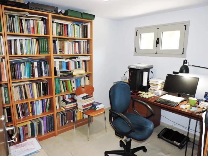 Image No.11-4 Bed Maisonette for sale