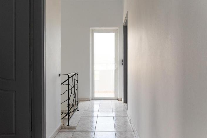 Image No.19-3 Bed Maisonette for sale