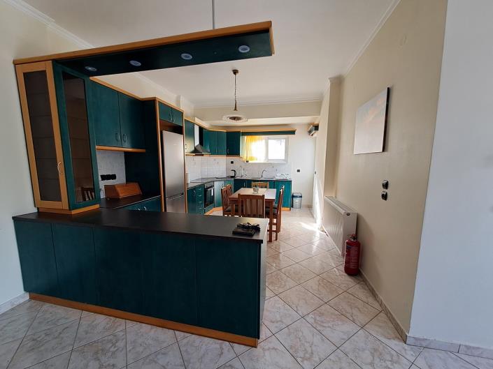 Image No.25-3 Bed Maisonette for sale