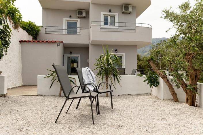 Image No.42-3 Bed Maisonette for sale