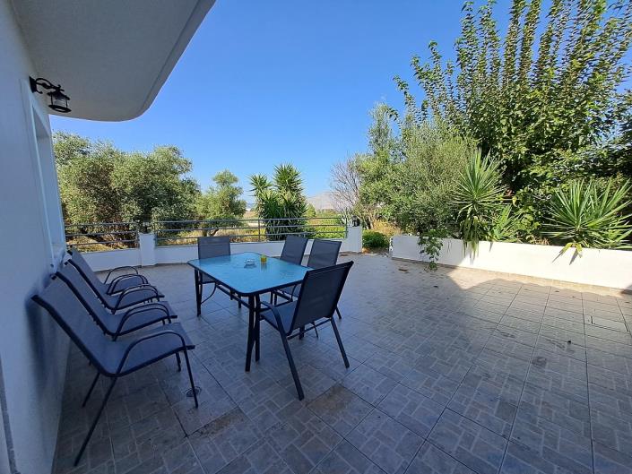 Image No.47-3 Bed Maisonette for sale