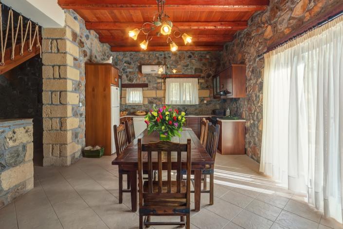 Image No.5-8 Bed Villa for sale