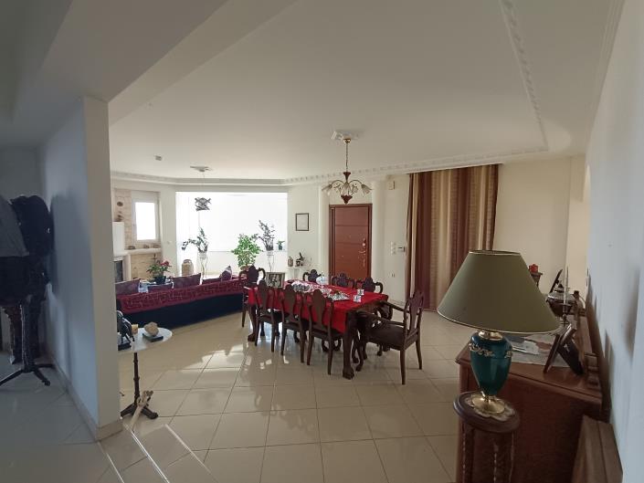 Image No.2-4 Bed Maisonette for sale