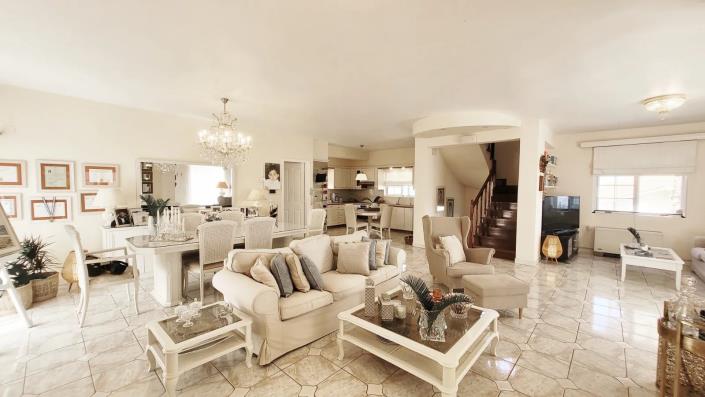 Image No.9-4 Bed Villa for sale