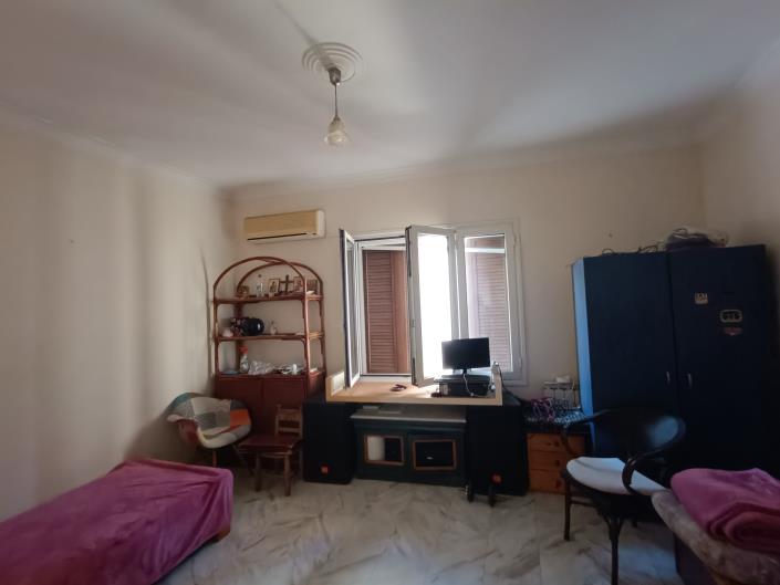 Image No.17-4 Bed House for sale