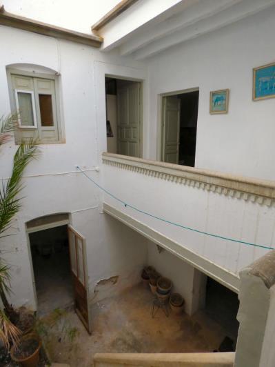 Image No.2-9 Bed Townhouse for sale