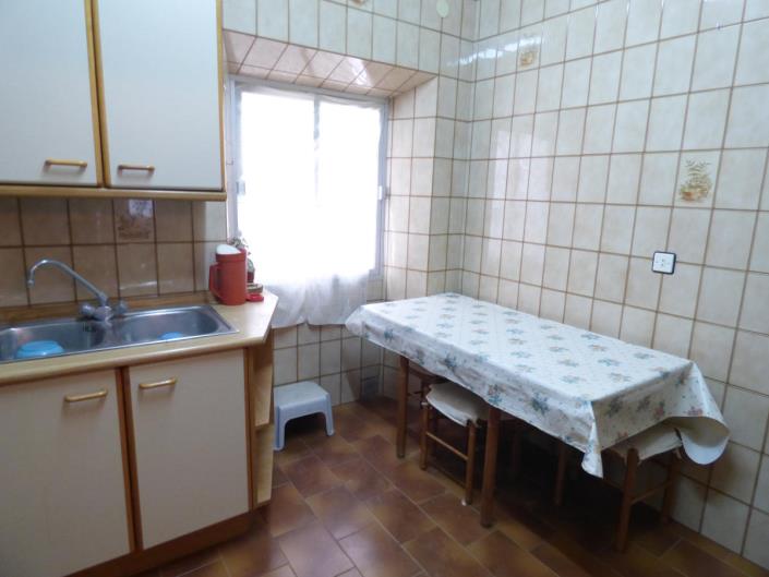 Image No.12-9 Bed Townhouse for sale