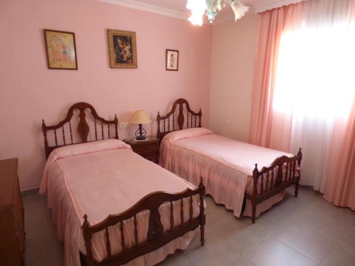 Image No.24-3 Bed Villa for sale