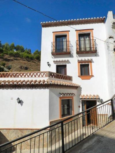 Image No.1-3 Bed Townhouse for sale