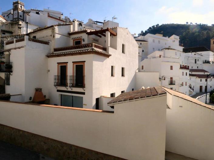 Image No.3-3 Bed Townhouse for sale