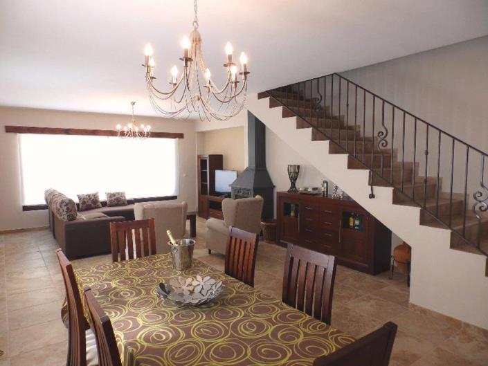 Image No.12-3 Bed Townhouse for sale