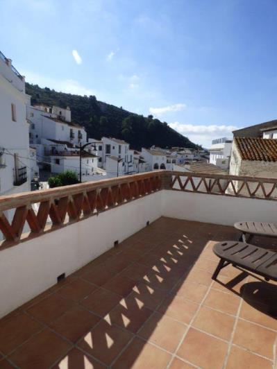 Image No.38-3 Bed Townhouse for sale