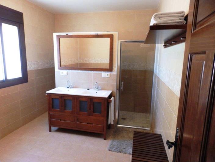 Image No.45-3 Bed Townhouse for sale