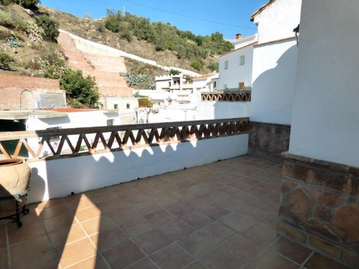 Image No.51-3 Bed Townhouse for sale