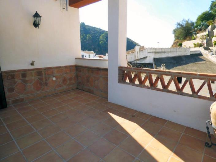 Image No.53-3 Bed Townhouse for sale