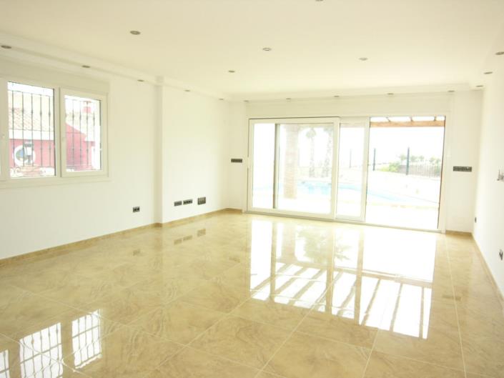 Image No.12-3 Bed Villa for sale